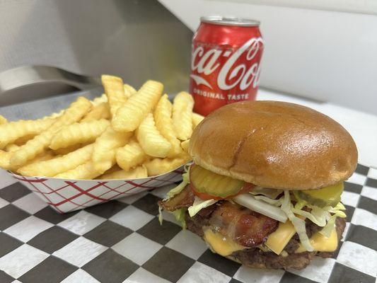 Between The Buns & Catering