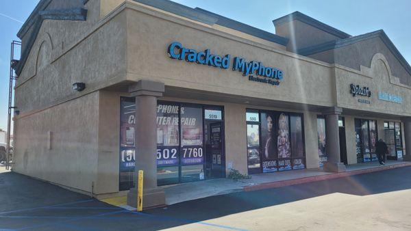 Located on South/Bellflower in Lakewood CA.