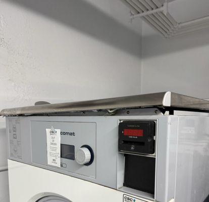 They didn't even fasten the 20lb top of the machine