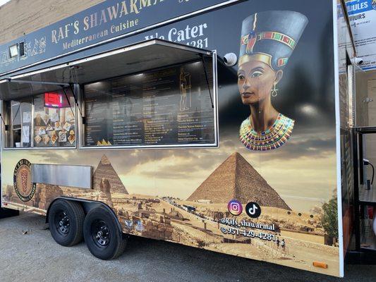 Raf's Shawarma... pretty truck, but long wait