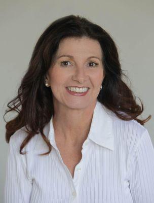 Sophia Sims, LAMFT Somatic Experiencing Practitioner Tucson Therapist