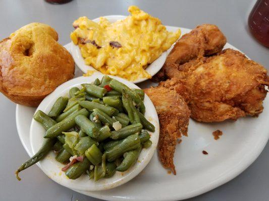 Famous Soul Food platter. 3 pieces of fried chicken, green beans, mac and cheese & cornbread.