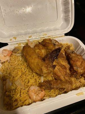 Chicken wings with shrimp fried rice