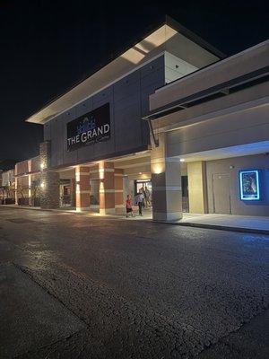 11/25 after the show, no lights