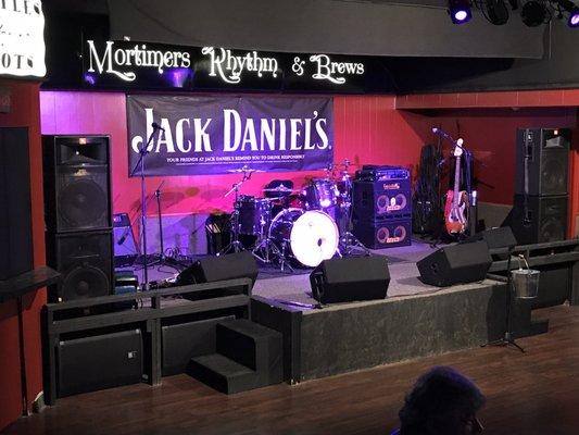 The Rhythm & Brews Stage