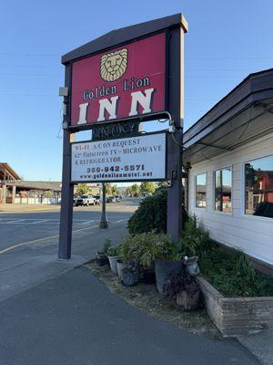 Golden Lion Motel