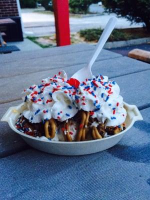 Phillies Peanut Butter Sundae