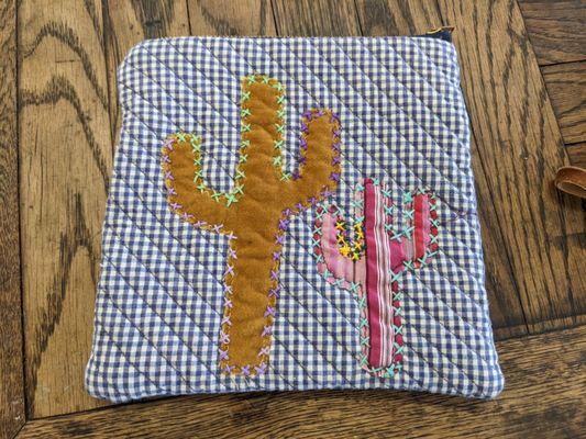 So cute! Cactus friends :)