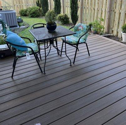 Deck with Toasted Sand Trex boards