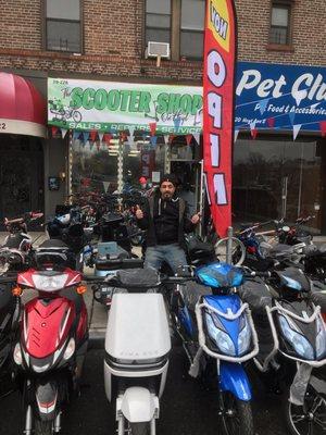 Scooter shop on Hoyt