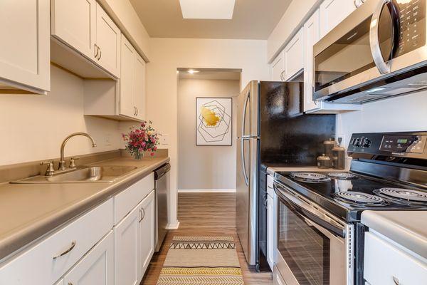 Canterbury Square Apartments