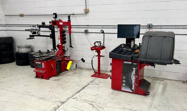 Tire Works mounting and balancing equipment