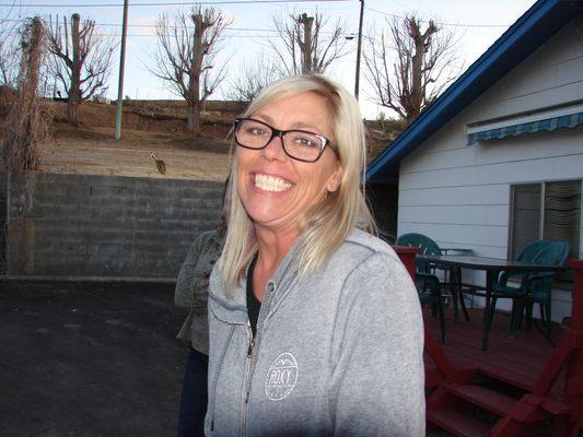 M beautiful wife whoe is battle cancer and is out of work for 4 month