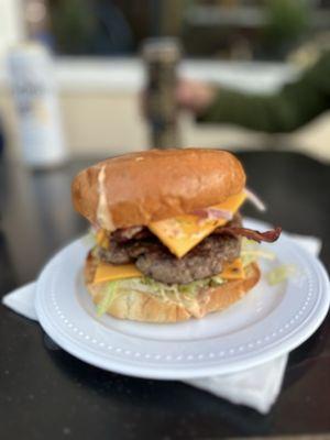 Burger with cheese and bacon