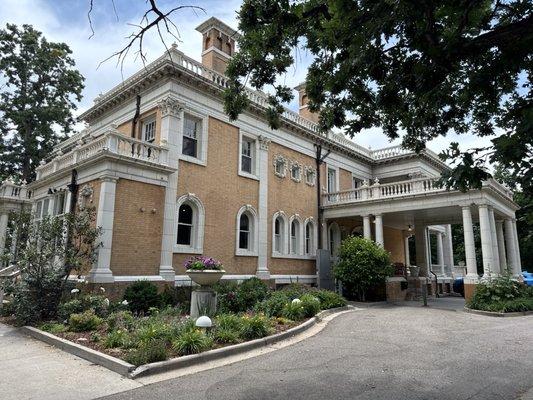 Grant-Humphreys Mansion