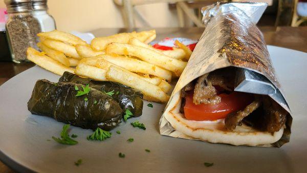 Gyros Sandwich & Dolmas
