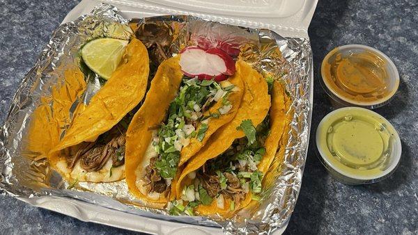 La Aventura Tortas Y Antojitos