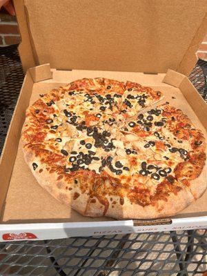 XL chicken and black olive