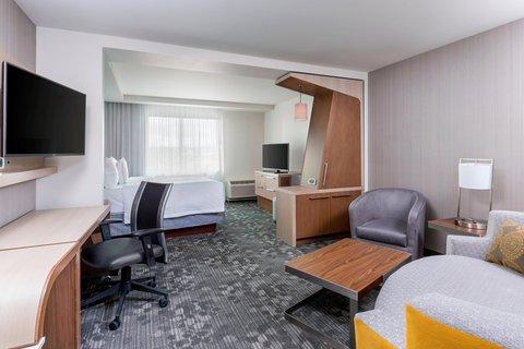 Courtyard Bismarck North