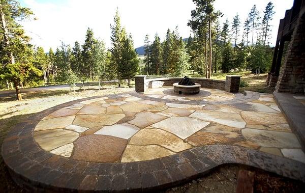 Gas Fire Pit & Flagstone Patio