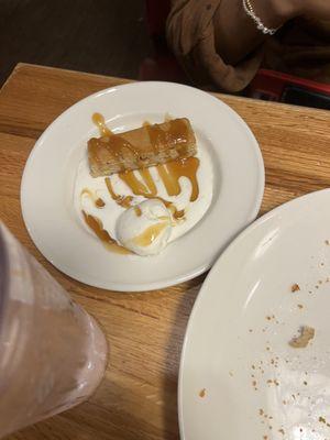 Sizzlin' Butter Pecan Blondie