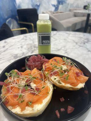 Lox bagel and green juice