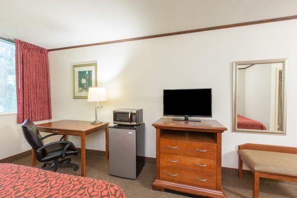 The Schenectady Inn & Suites