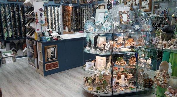 Creative Framing & Gift Gallery