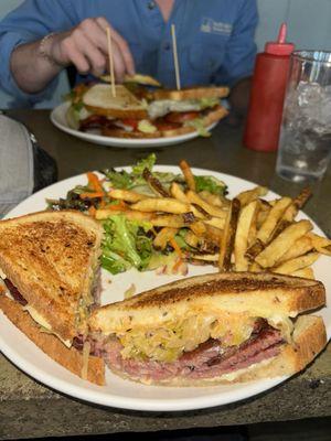 Railroad Station Bar and Grill