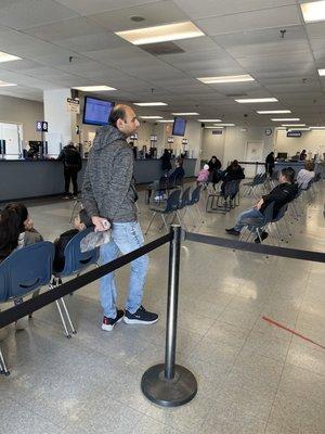 IL Secretary of State's Office Driver Services Facility