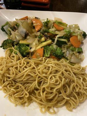 Fried noodle with vegetables