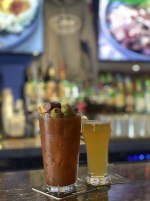 Carlee's Bar & Grill