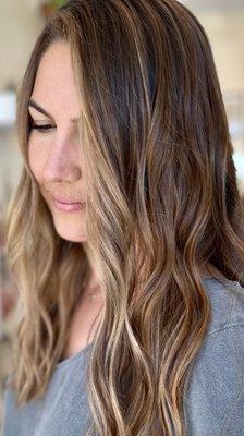 Lightening Bee Salon Studio