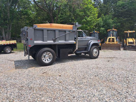 Diamond Landscaping And Snow Removal Service