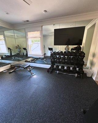 Home gym mirror wall