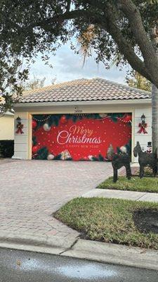 This is the Garage Celebration Christmas banner