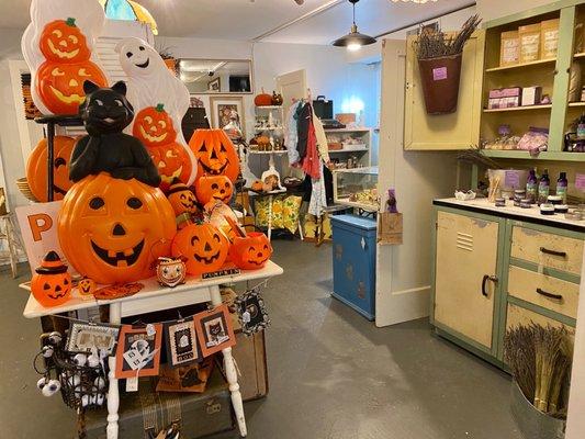 Three Daisies Vintage