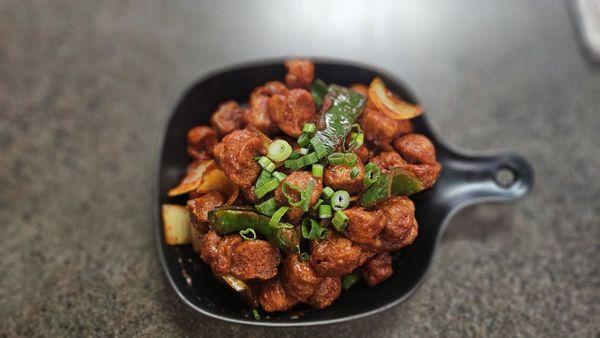 On every vegetarian's wish list! Soy chunks chilli!