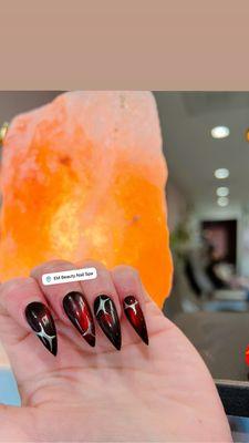 #CatEyeNails #RedNails #BlackNail #Chrome