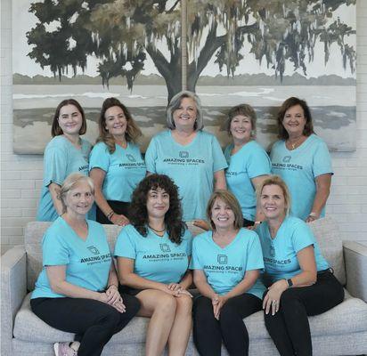 Home organizing team with more than 22 years experience of decluttering, packing, unpacking and organizing.