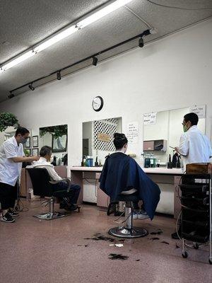 Hyung-Je Barber Shop