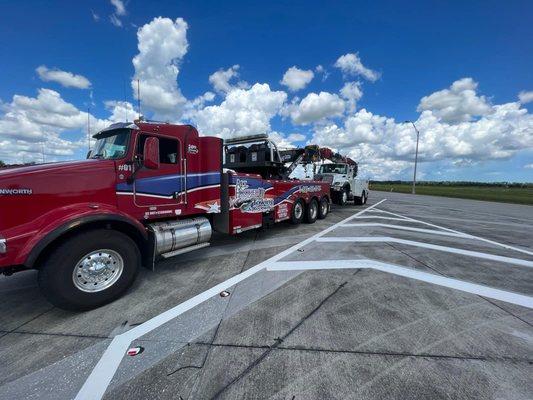 All Hooked Up Towing