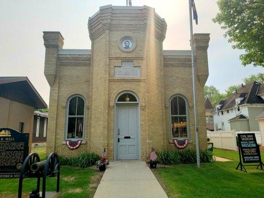 The exterior view of the 1885 G.A.R. Hall and entrance to the Meeker County Museum.