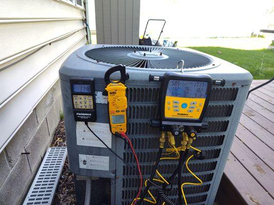 System recharge with calgon leak seal to hopefully extend the life of this r22 system.