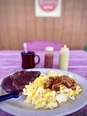 Steak, eggs & bacon (à la carte)