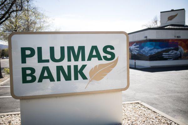 Reno branch sign and mural.