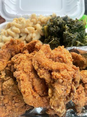 Southern Soul w/No Moo Mac and Braised Kale- Chef's Kiss!