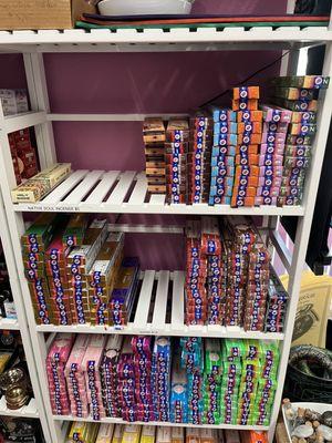 Yaemis Anime & Krystals