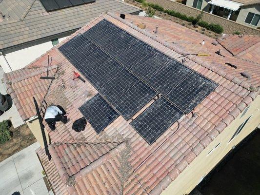 Golden Rays Solar Cleaning Company LLC