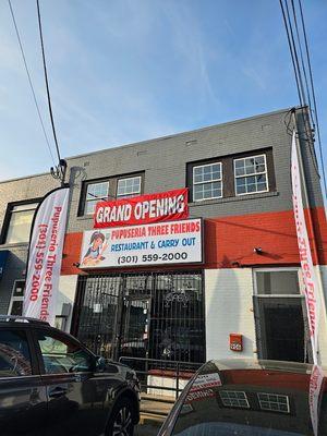 Pupuseria Three Friends